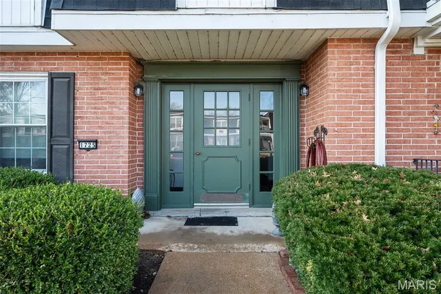 $105,000 | 1725 Herault Place, Unit G, St. Louis, MO 63125