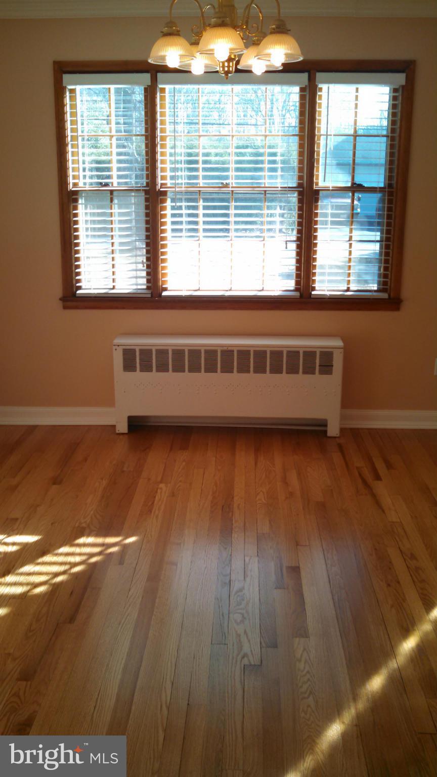 8444 Alvin Road Pasadena, MD 21122 - Photo 12 of 29 Interior (General)