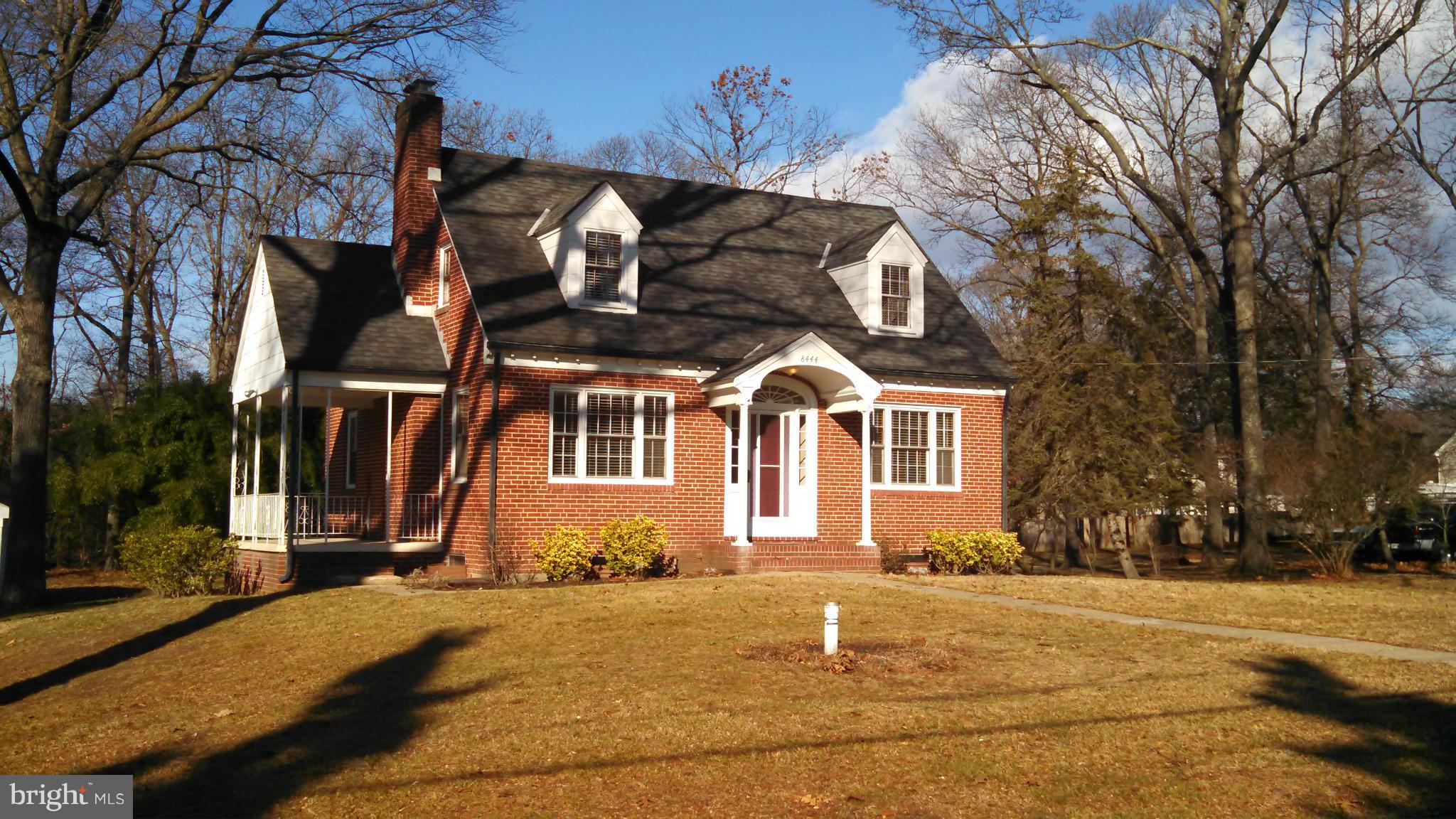 8444 Alvin Road Pasadena, MD 21122 - Photo 3 of 29 Exterior (Front)