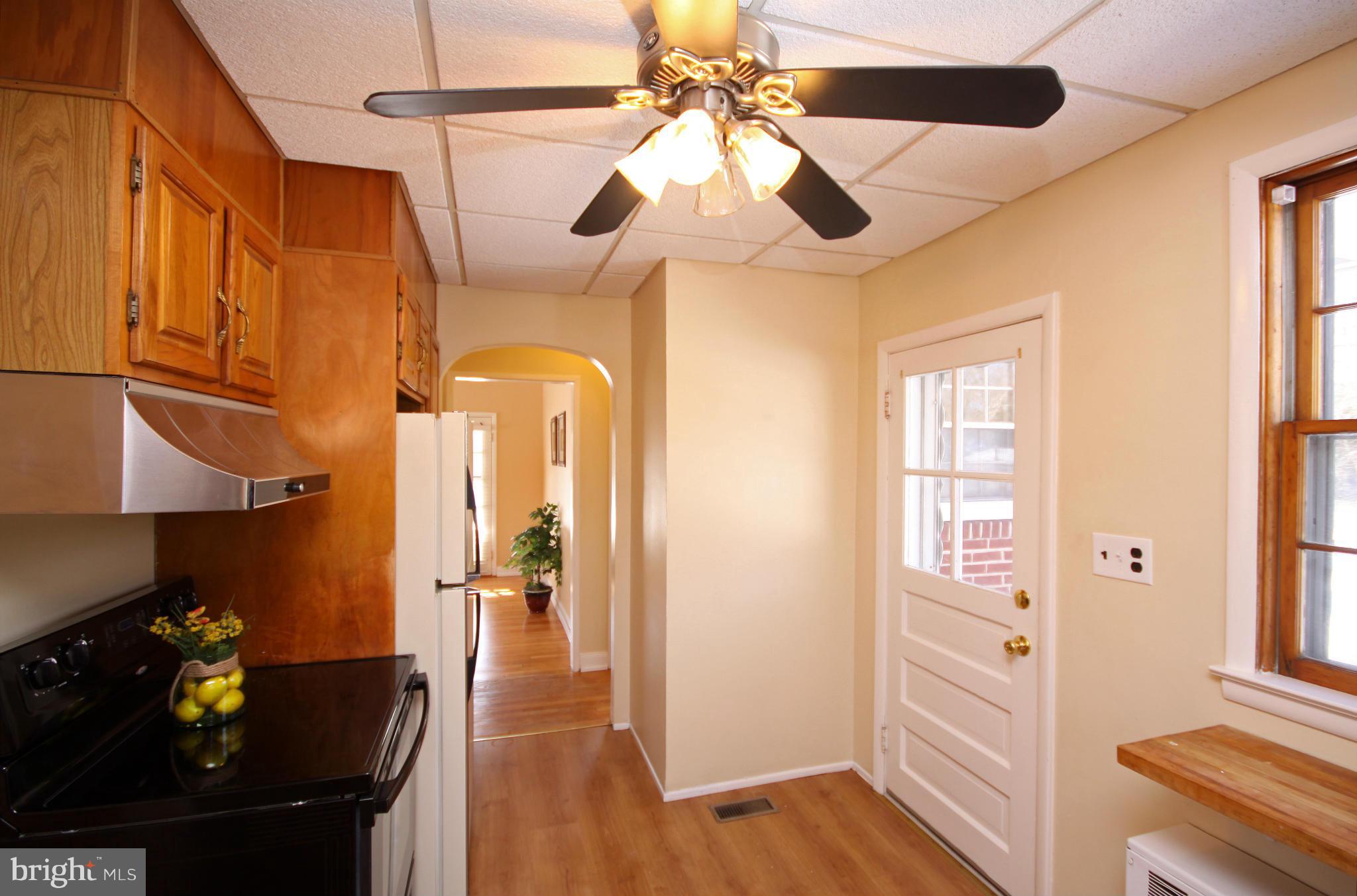 8444 Alvin Road Pasadena, MD 21122 - Photo 21 of 29 Kitchen