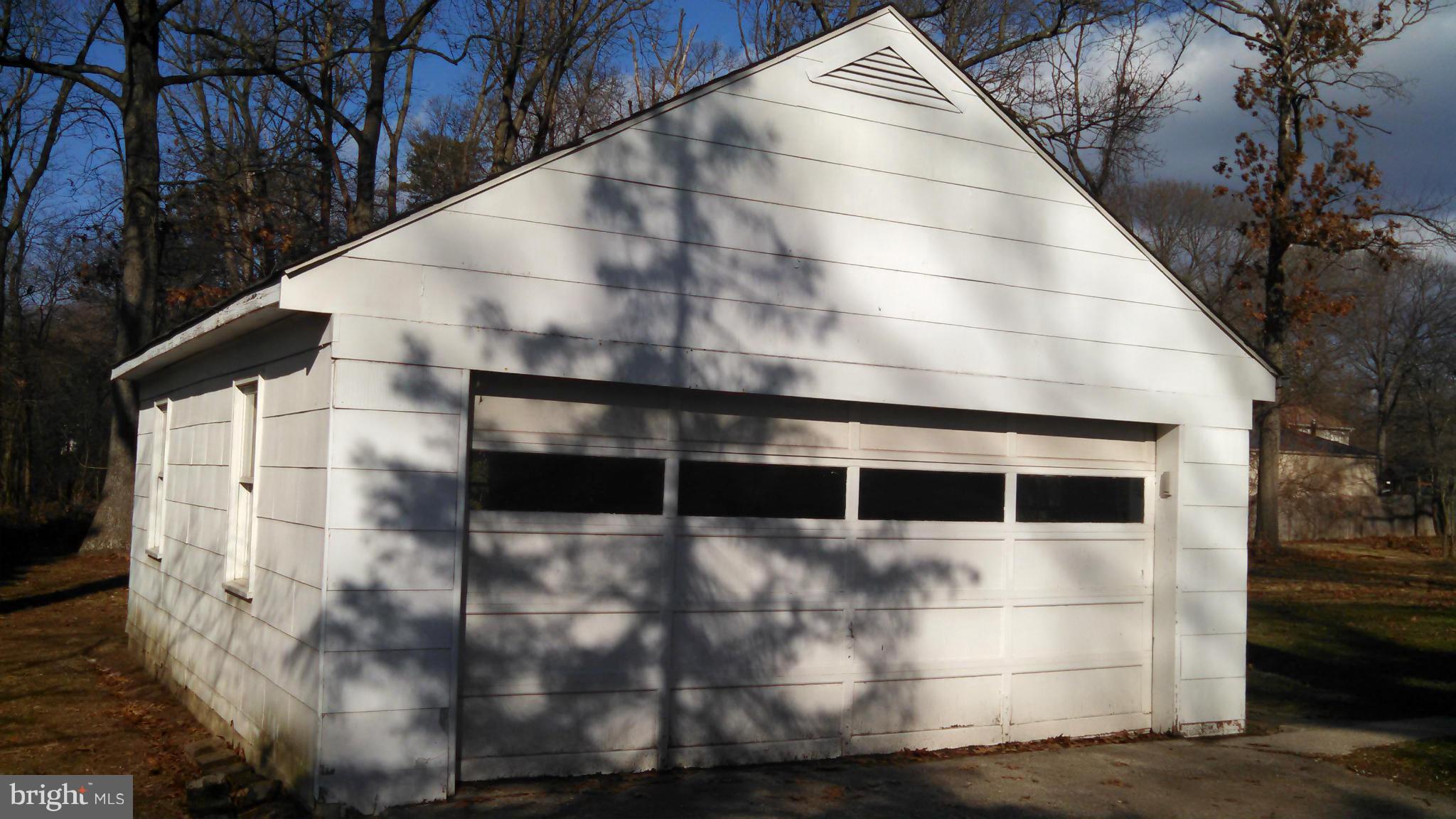 8444 Alvin Road Pasadena, MD 21122 - Photo 4 of 29 Exterior (General)