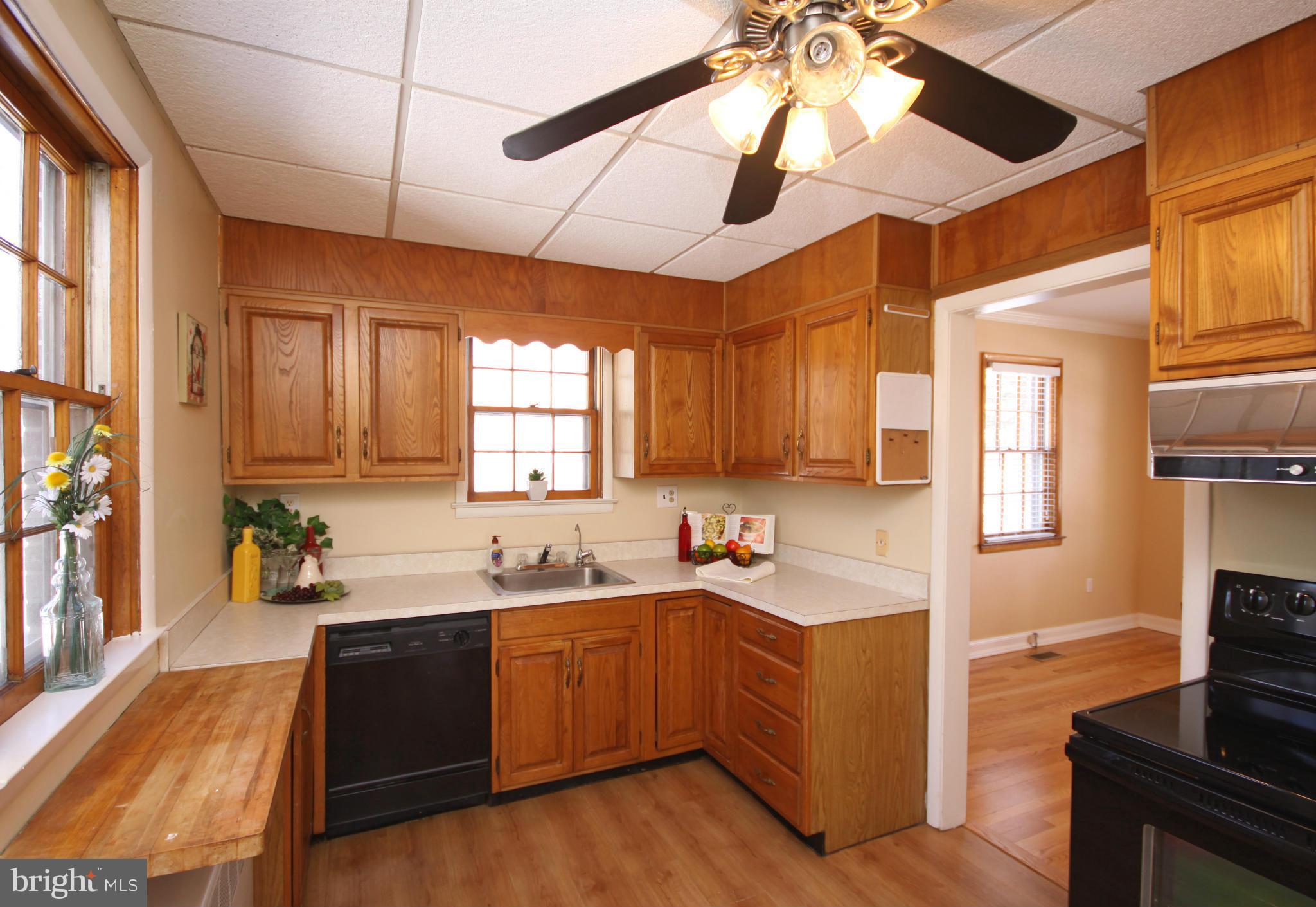 8444 Alvin Road Pasadena, MD 21122 - Photo 5 of 29 Kitchen