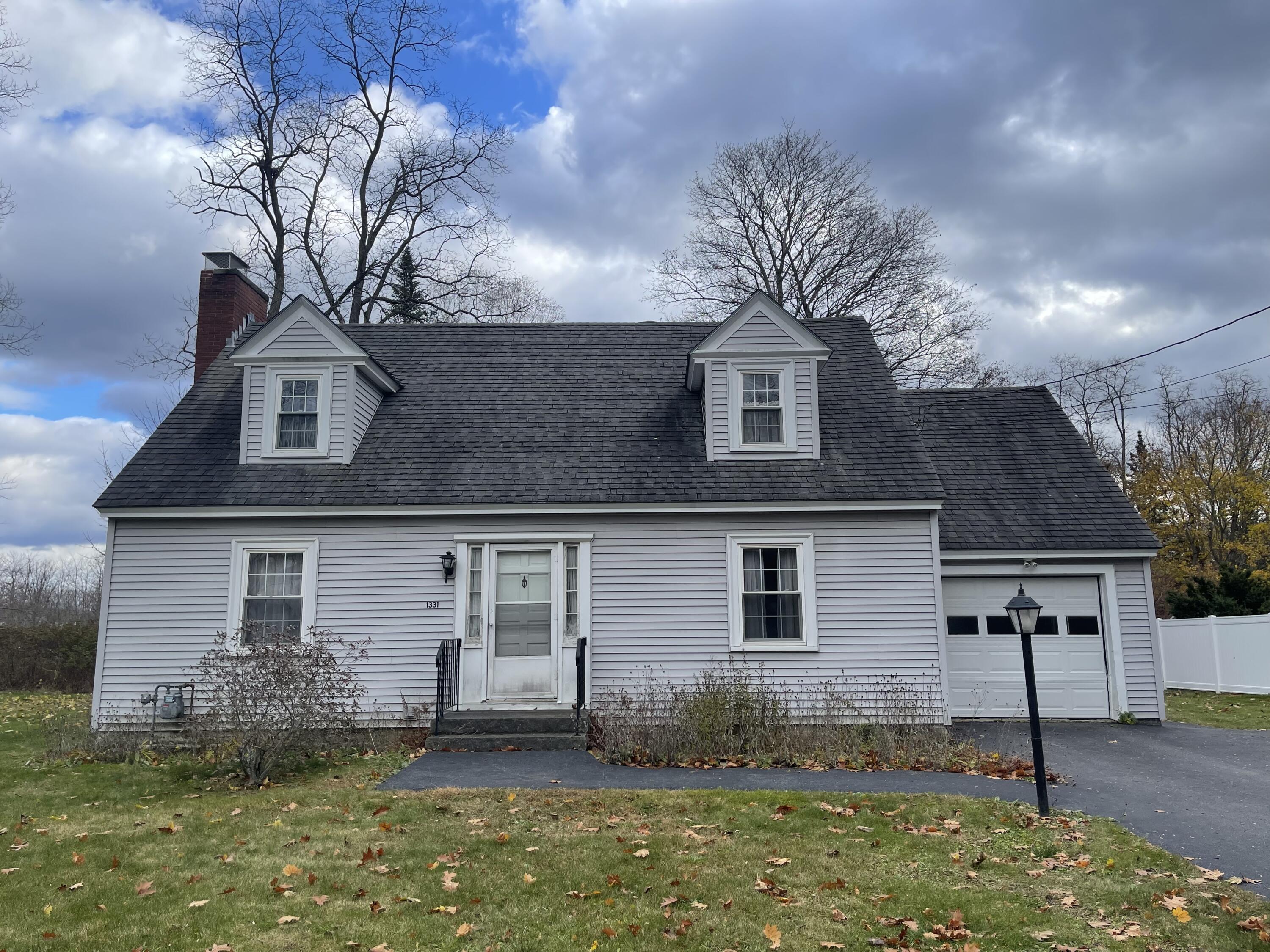 1331 State Street Bangor, ME 04401 - Photo 3 of 37 C8ED1883-44E2-4131-8E50-D643DFD5D9E3