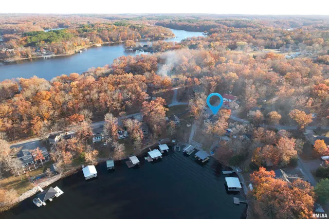 $525,000 | 895 Lake Shore Drive North, Goreville, IL 62939