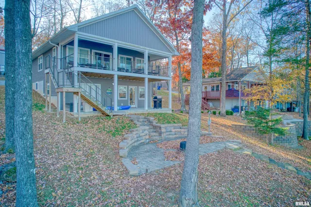 $525,000 | 895 Lake Shore Drive North, Goreville, IL 62939