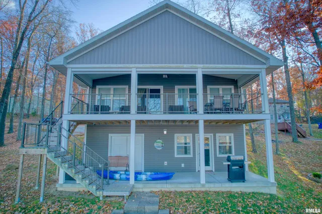 $525,000 | 895 Lake Shore Drive North, Goreville, IL 62939