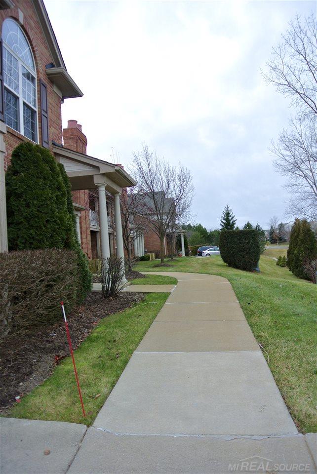 3548 Tremonte Circle Circle Rochester, MI 48306 - Photo 3 of 61