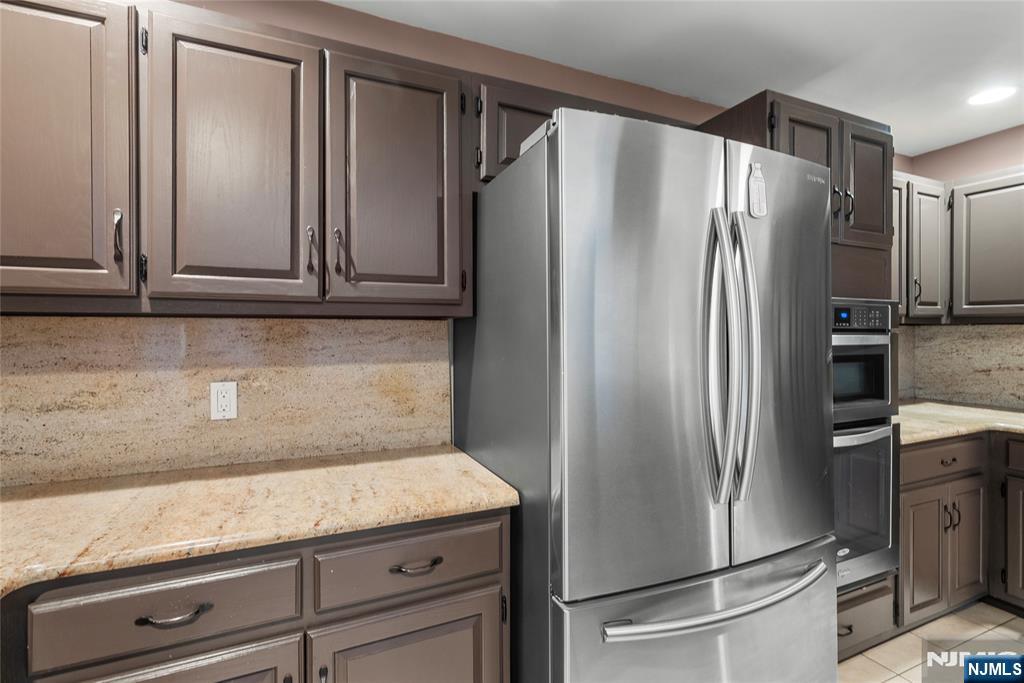300 Gorge Road, Unit 2 Cliffside Park, NJ 07010 - Photo 6 of 43