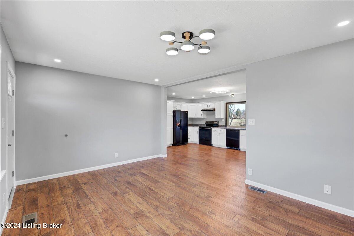 211 Wolf-Pen Road Pendleton, KY 40055 - Photo 6 of 56 New lighting