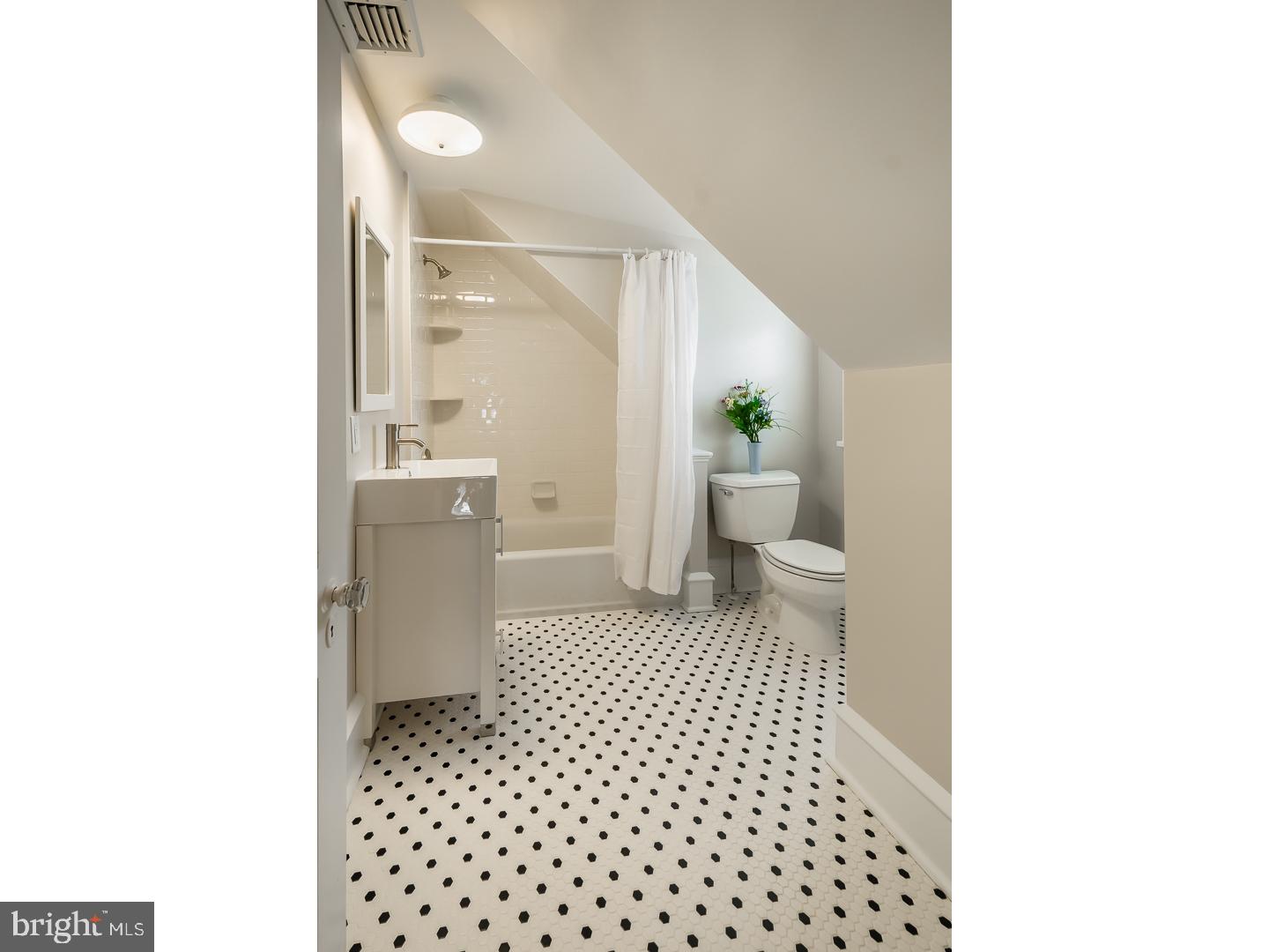 25 Henley Road Wynnewood, PA 19096 - Photo 23 of 25 Gallery Image 23