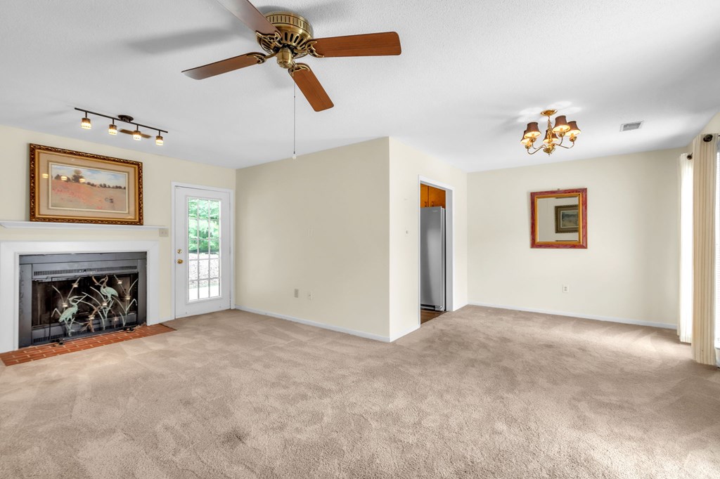 1291 Calhoun Road Greenwood, SC 29649 - Photo 6 of 27