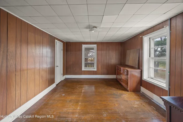 $265,000 | 161 Highway 9J, Stockport, NY 12534