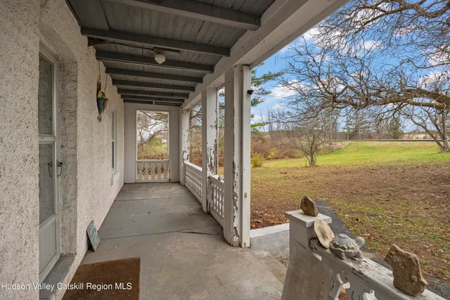 $265,000 | 161 Highway 9J, Stockport, NY 12534