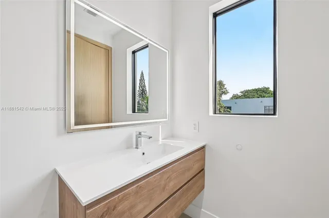 $1,700,000 | 3163 Hibiscus Street, Unit 3163, Miami, FL 33133