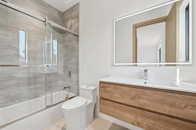 $1,700,000 | 3163 Hibiscus Street, Unit 3163, Miami, FL 33133