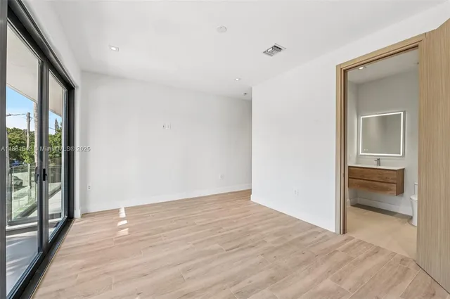 $1,700,000 | 3163 Hibiscus Street, Unit 3163, Miami, FL 33133