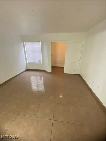 $1,250 | 4404 West W Lake, Unit 102, Las Vegas, NV 89108