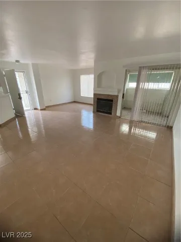$1,250 | 4404 West W Lake, Unit 102, Las Vegas, NV 89108