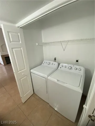 $1,250 | 4404 West W Lake, Unit 102, Las Vegas, NV 89108