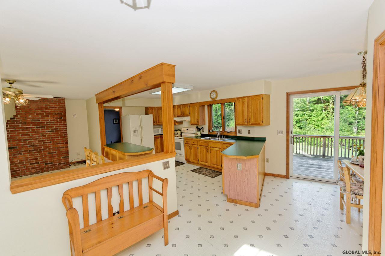 44 Blue Barns Road Rexford, NY 12148 - Photo 4 of 25 Photo 4