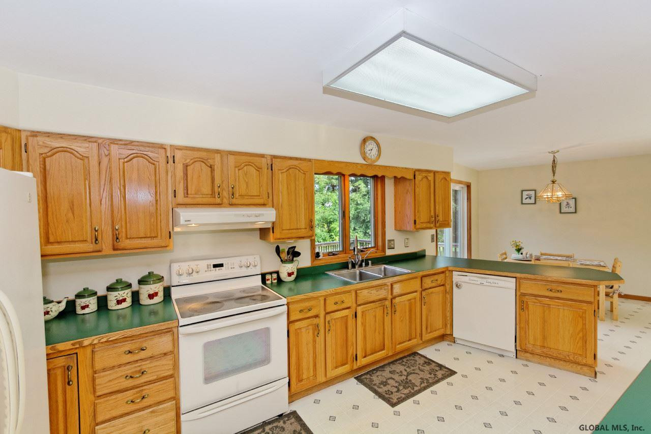 44 Blue Barns Road Rexford, NY 12148 - Photo 6 of 25 Photo 6