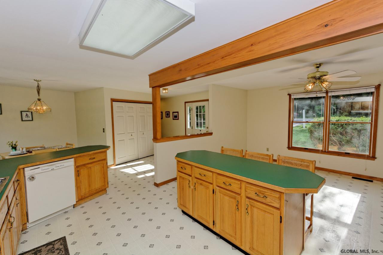 44 Blue Barns Road Rexford, NY 12148 - Photo 7 of 25 Photo 7