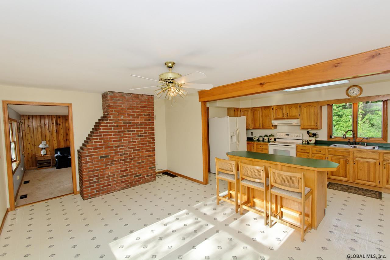 44 Blue Barns Road Rexford, NY 12148 - Photo 9 of 25 Photo 9