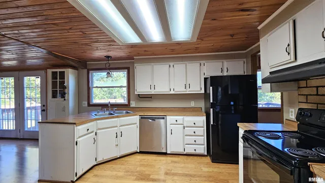 $226,000 | 14228 Lake Of Egypt Road, Marion, IL 62959