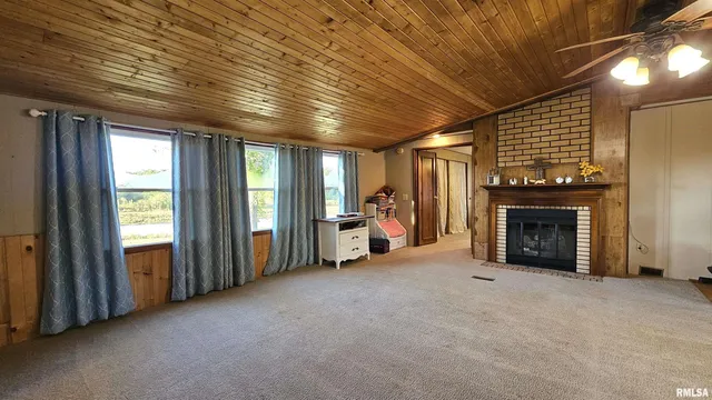 $226,000 | 14228 Lake Of Egypt Road, Marion, IL 62959