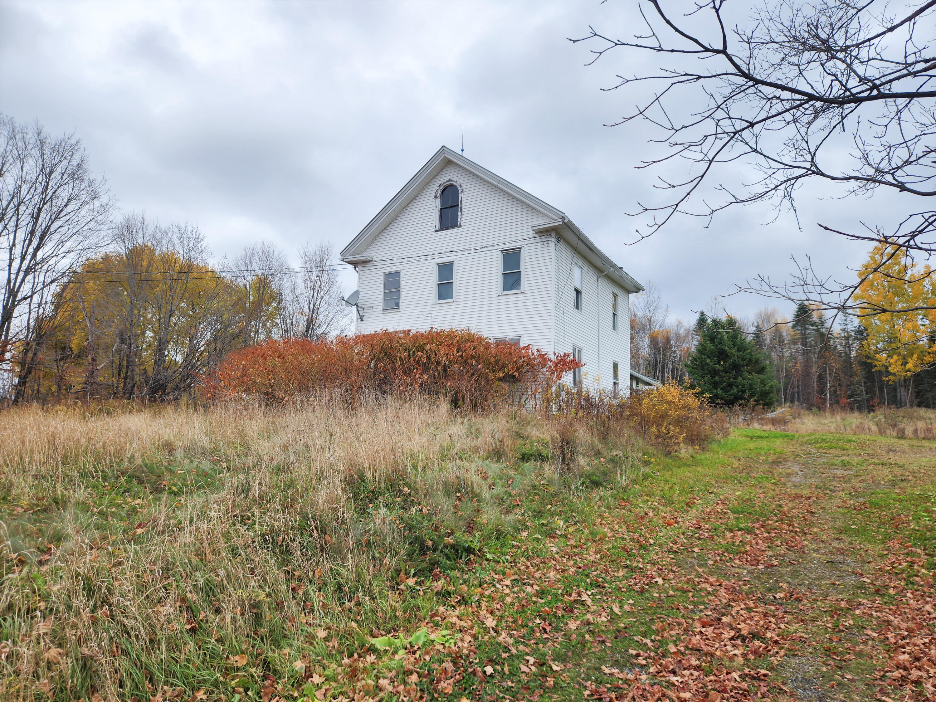 787 Washburn Road Washburn, ME 04786 - Photo 4 of 26 2025-10-22 13.17.54