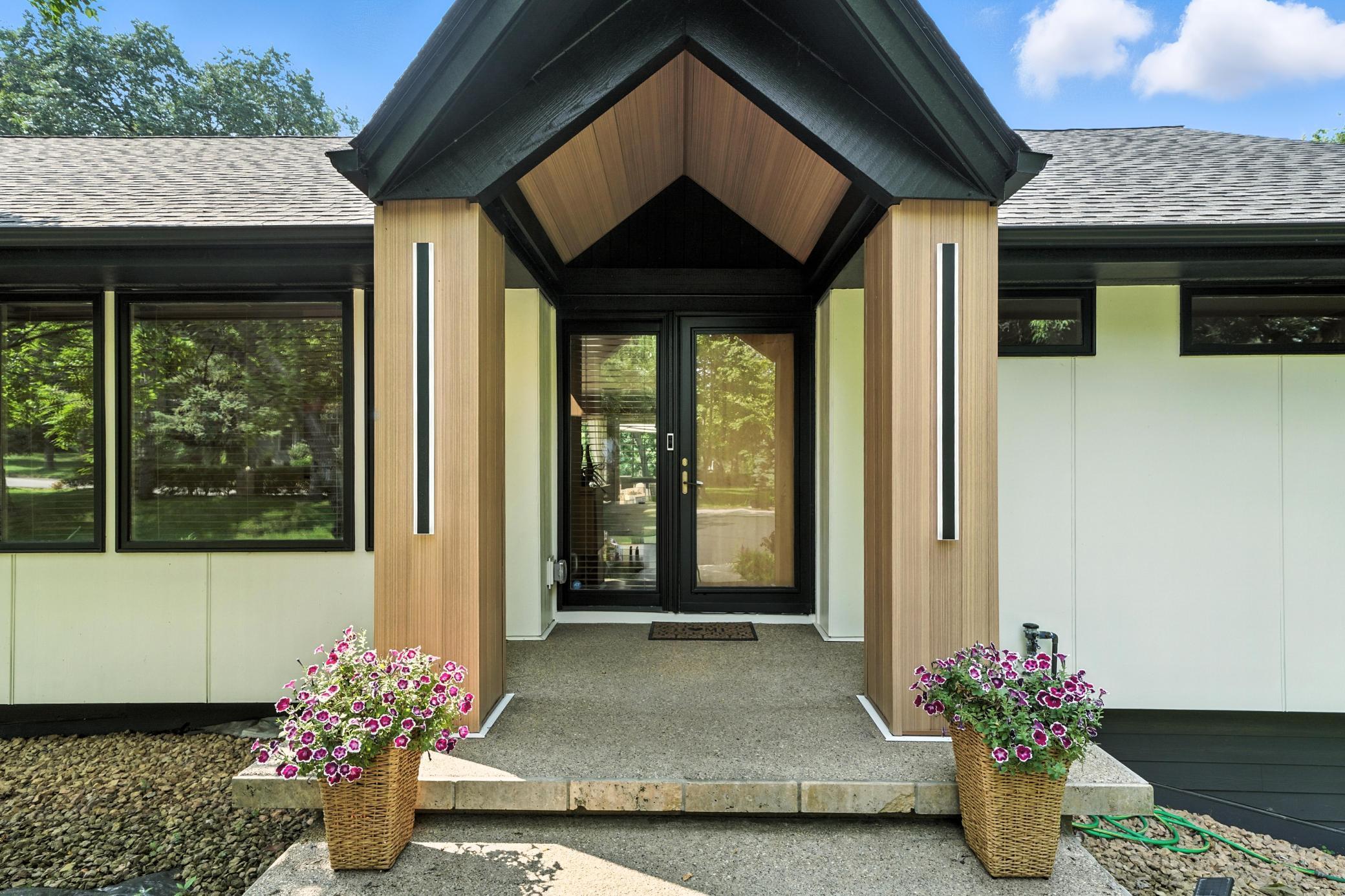 16515 Hilltop Terrace Minnetonka, MN 55345 - Photo 1 of 56