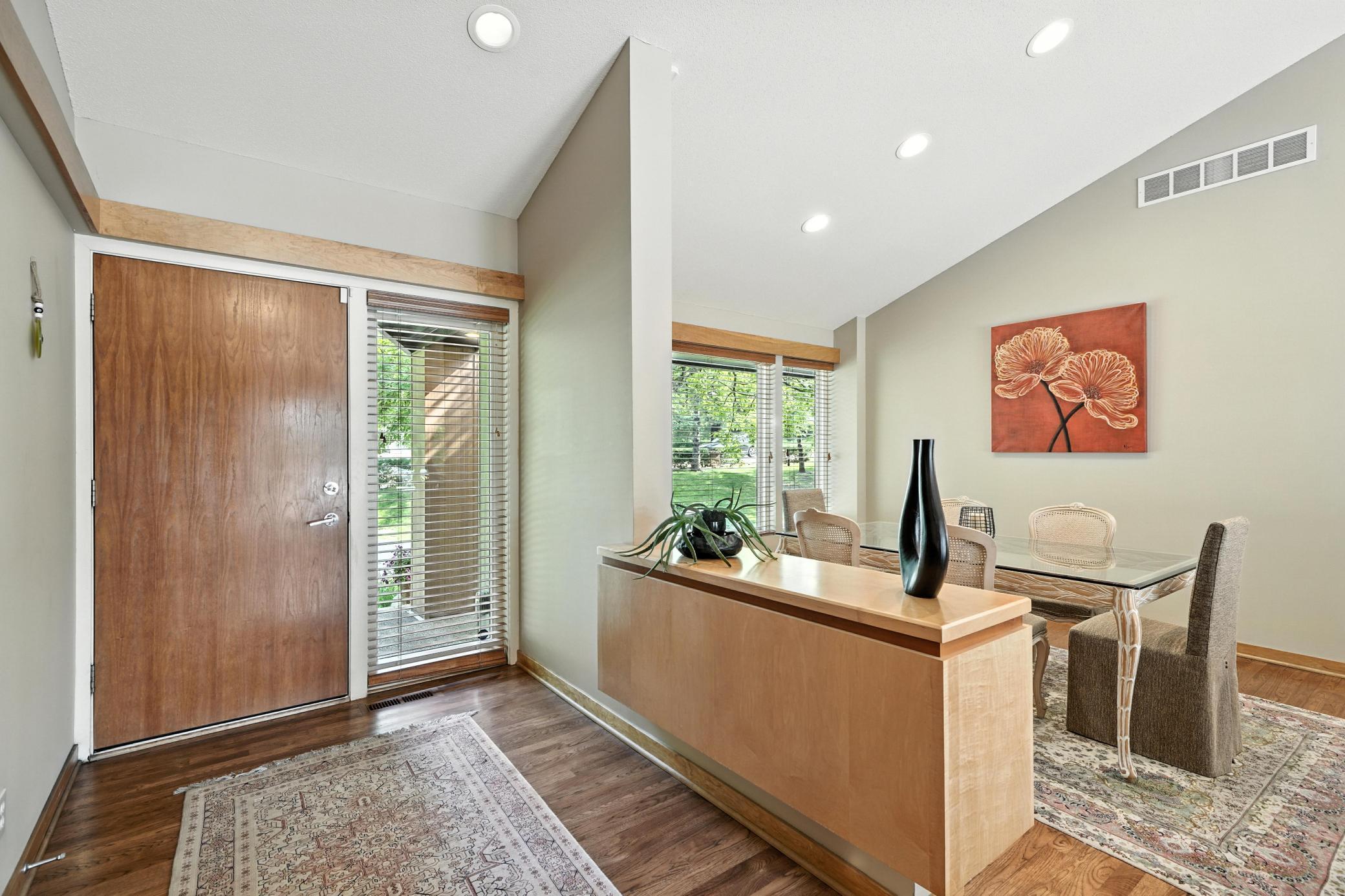 16515 Hilltop Terrace Minnetonka, MN 55345 - Photo 12 of 56