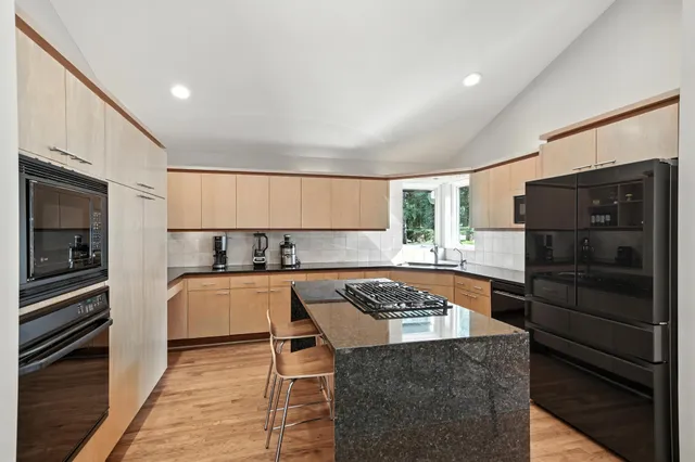 $1,180,000 | 16515 Hilltop Terrace, Minnetonka, MN 55345