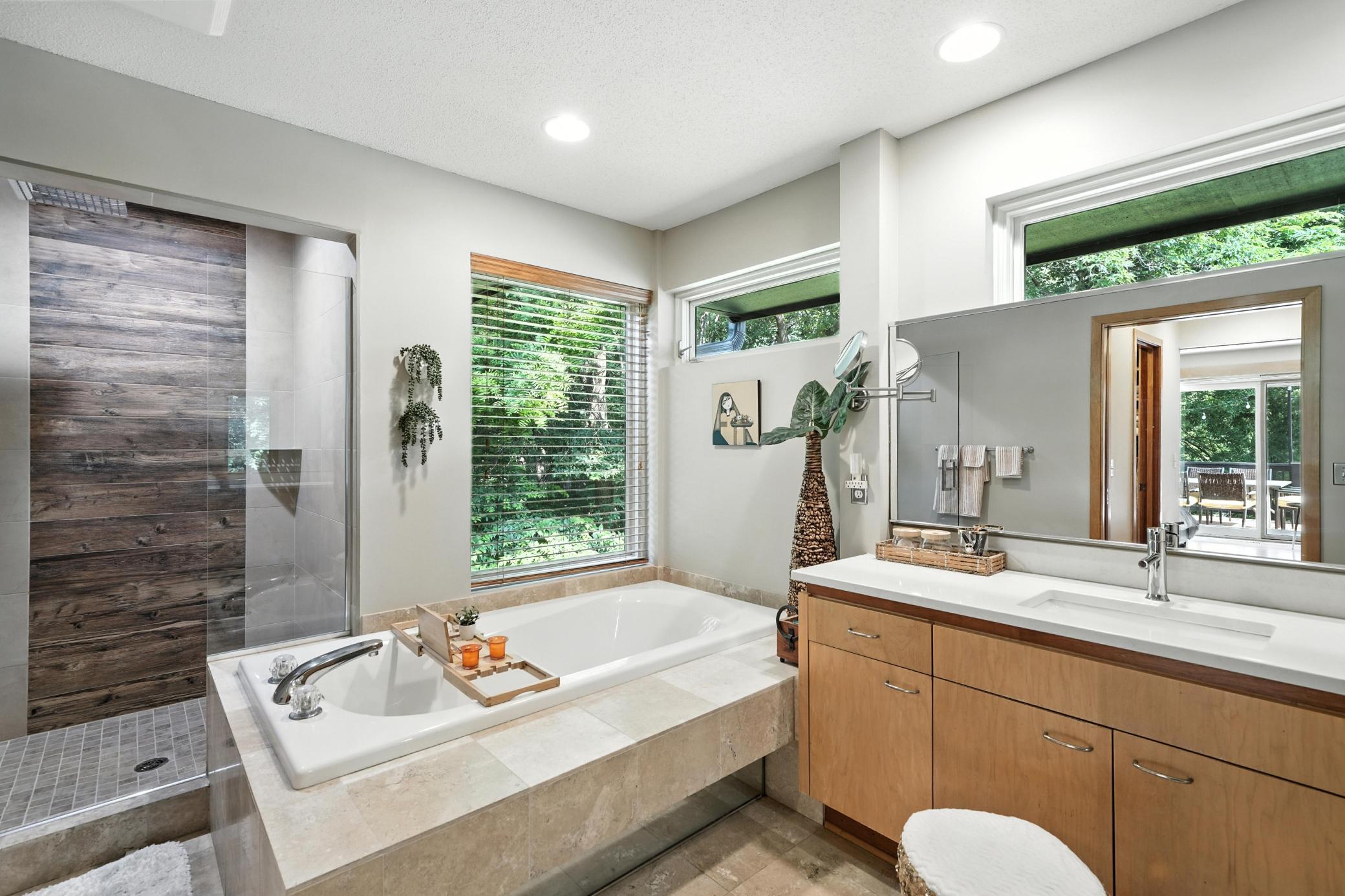 16515 Hilltop Terrace Minnetonka, MN 55345 - Photo 20 of 56