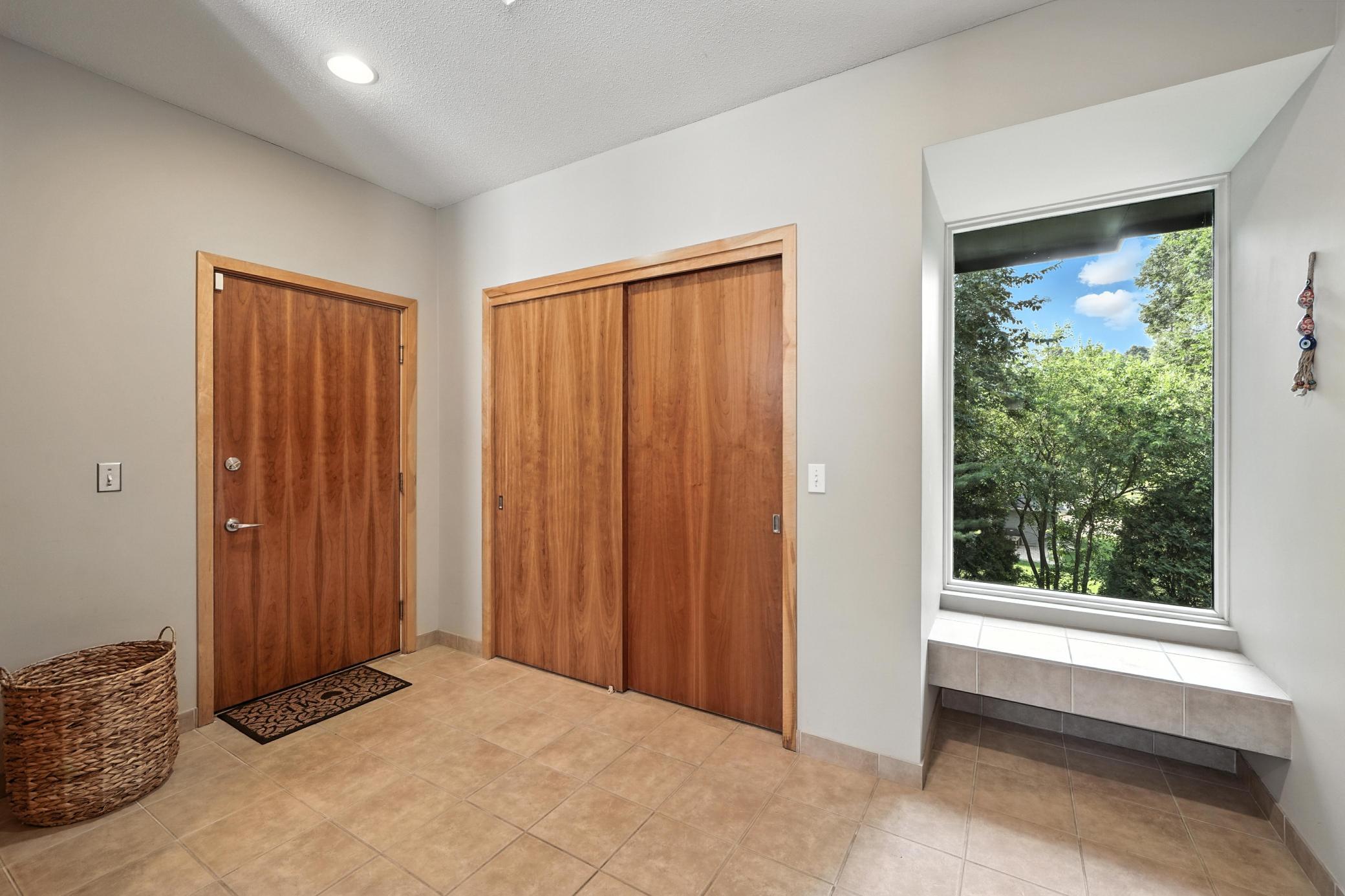 16515 Hilltop Terrace Minnetonka, MN 55345 - Photo 24 of 56