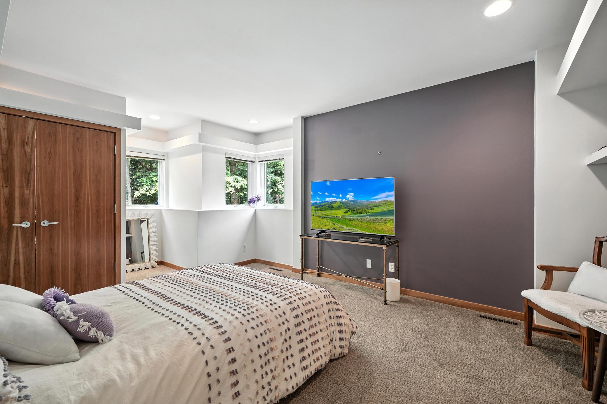 16515 Hilltop Terrace Minnetonka, MN 55345 - Photo 34 of 56