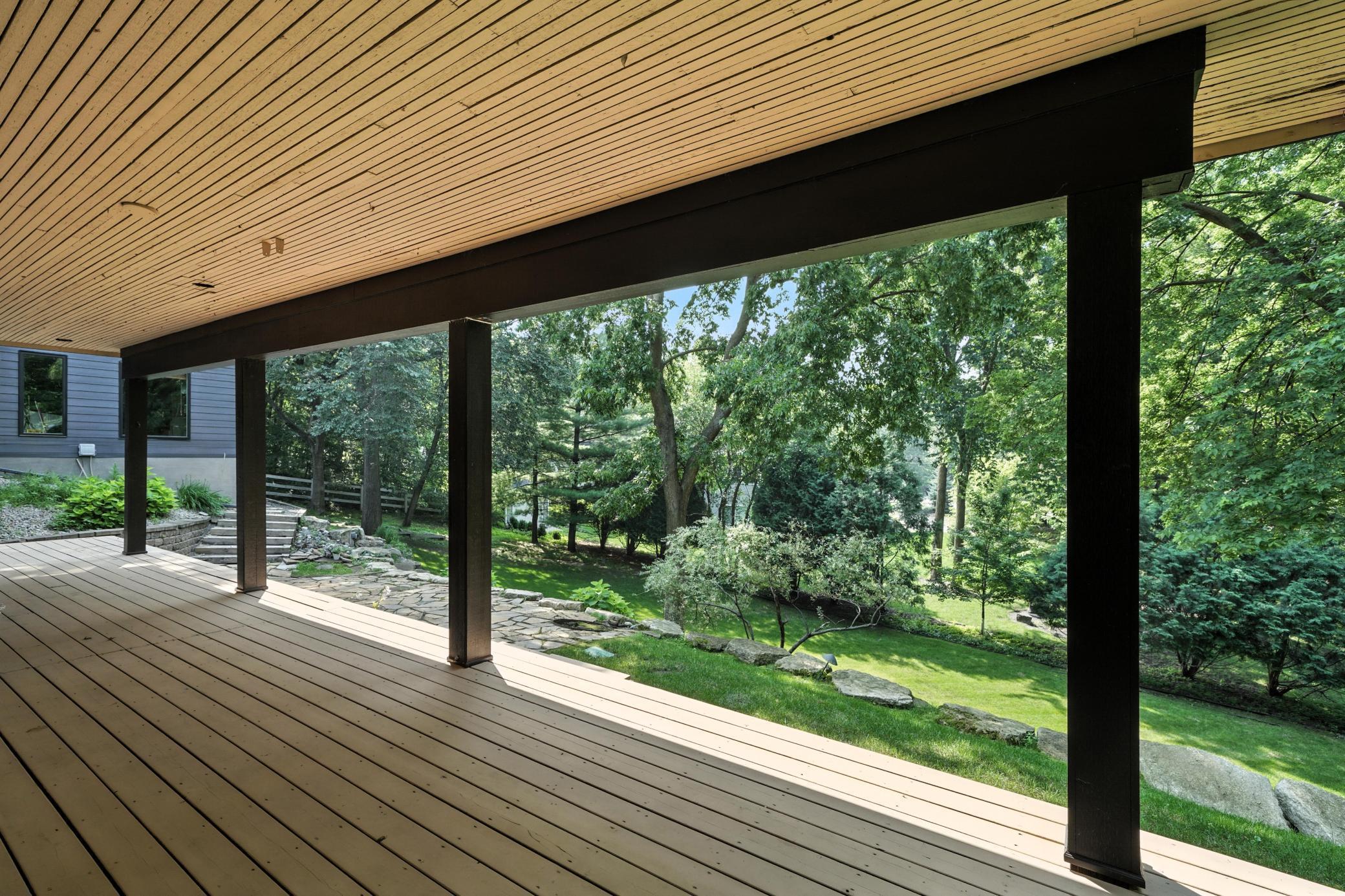 16515 Hilltop Terrace Minnetonka, MN 55345 - Photo 37 of 56