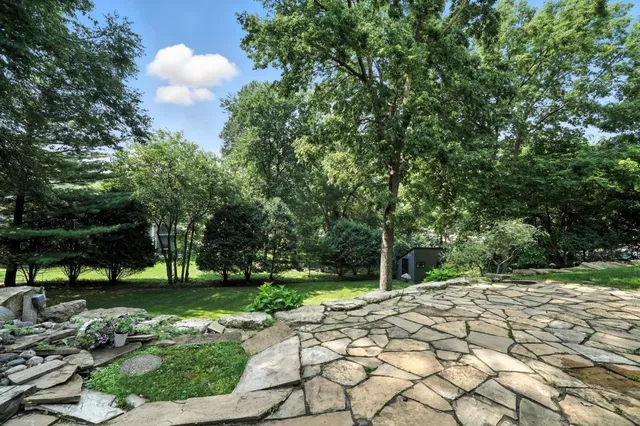 $1,180,000 | 16515 Hilltop Terrace, Minnetonka, MN 55345