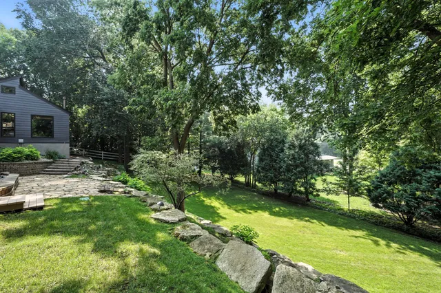 $1,180,000 | 16515 Hilltop Terrace, Minnetonka, MN 55345