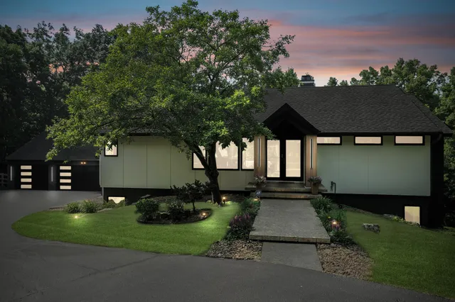 $1,180,000 | 16515 Hilltop Terrace, Minnetonka, MN 55345