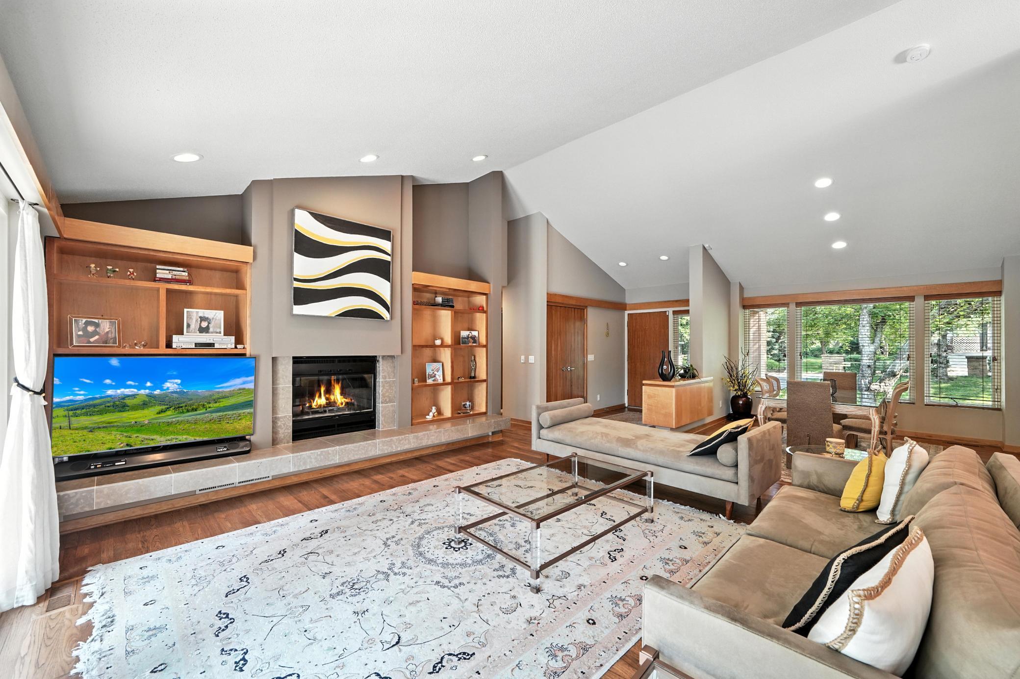 16515 Hilltop Terrace Minnetonka, MN 55345 - Photo 7 of 56