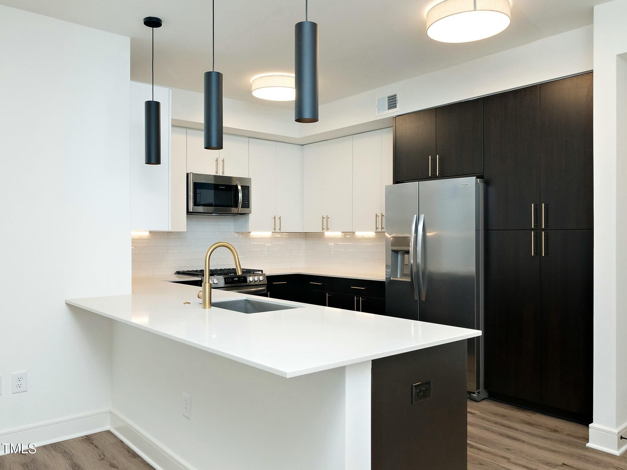 615 West Peace Street, Unit 304 Raleigh, NC 27605 - Photo 10 of 36