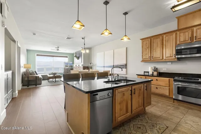 $999,600 | 402 Sandpoint Avenue, Unit 123, Sandpoint, ID 83864