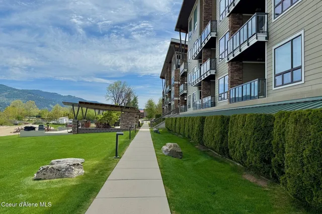 $999,600 | 402 Sandpoint Avenue, Unit 123, Sandpoint, ID 83864