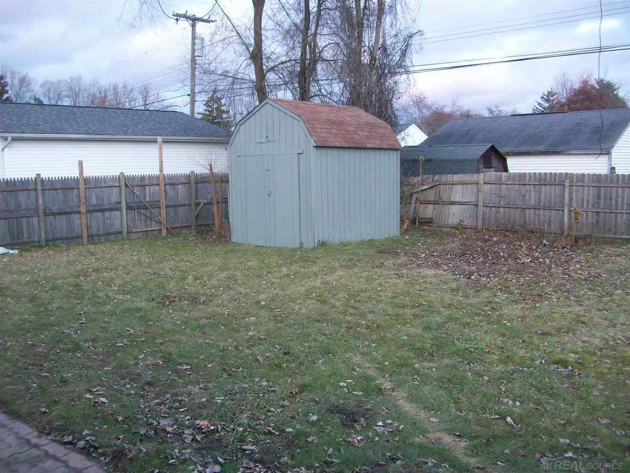 2627 Bridget Avenue Rochester Hills, MI 48307 - Photo 4 of 35