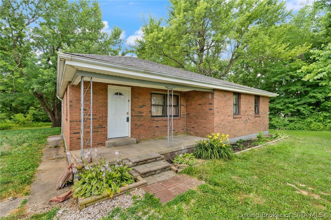 9895 Greenbrier Road Southeast Elizabeth, IN 47117 - Photo 1 of 32