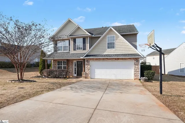 $364,900 | 1007 Blythwood Drive, Piedmont, SC 29673