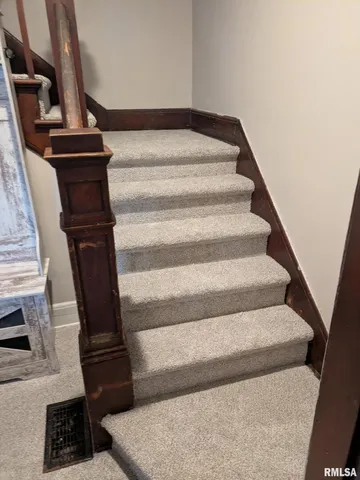 $189,999 | 507 6th Avenue, Fulton, IL 61252