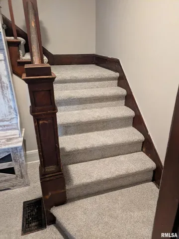 $189,999 | 507 6th Avenue, Fulton, IL 61252