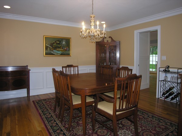 12 Roanoke Road Wellesley, MA 02482 - Photo 11 of 27